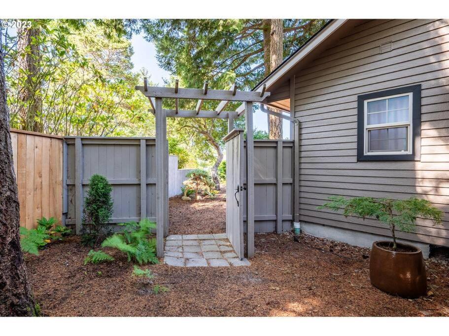 Comfy 4B/2B Home Near Dunes & Ocean! Pet Friendly! 플로렌스 외부 사진